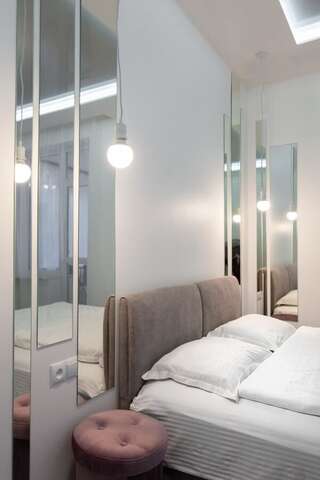 Апартаменты Apartment on B Khmelnytskogo 27a Львов Апартаменты с 2 спальнями-12