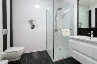 Апартаменты Apartment on B Khmelnytskogo 27a Львов Апартаменты с 2 спальнями-30