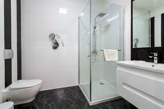 Апартаменты Apartment on B Khmelnytskogo 27a Львов Апартаменты с 2 спальнями-6