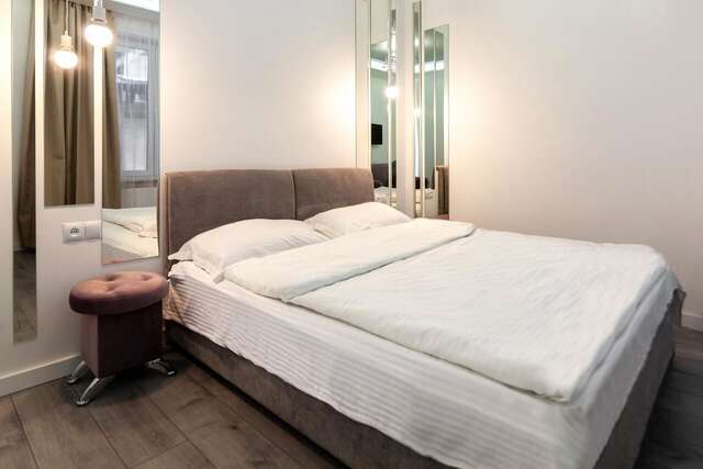 Апартаменты Apartment on B Khmelnytskogo 27a Львов-3